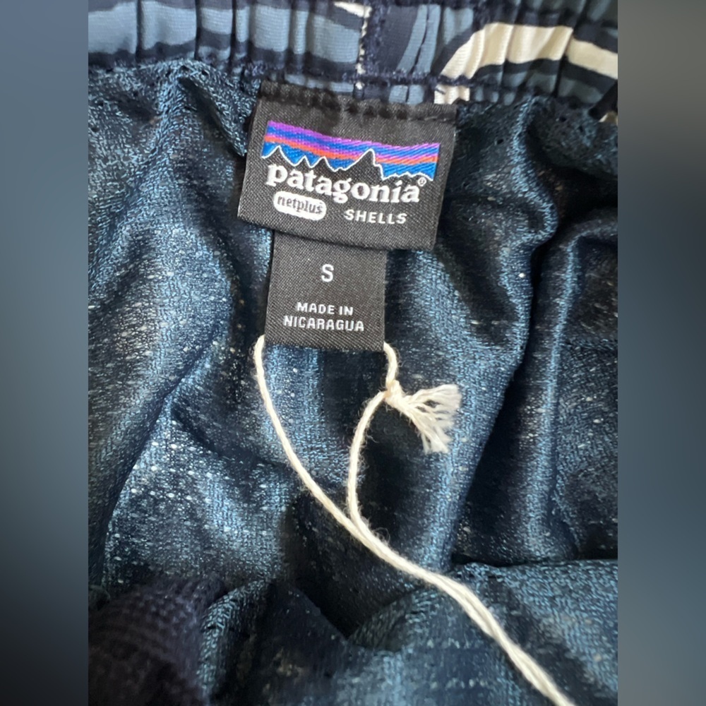 NWT New Patagonia Men's Baggies 7" Long Size Lined Color New Visions New Navy - Picture 6 of 10